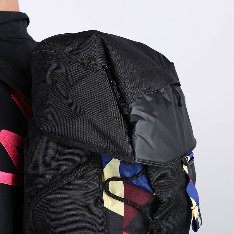  черный рюкзак Nike Kyrie Backpack 37L BA6156-010 - цена, описание, фото 3